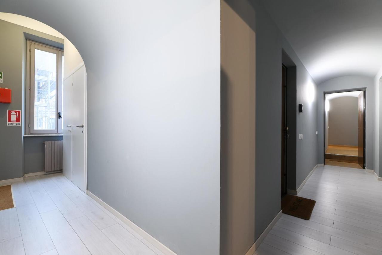 Luminoso Appartamento Con Balcone In Cadorna ميلان المظهر الخارجي الصورة