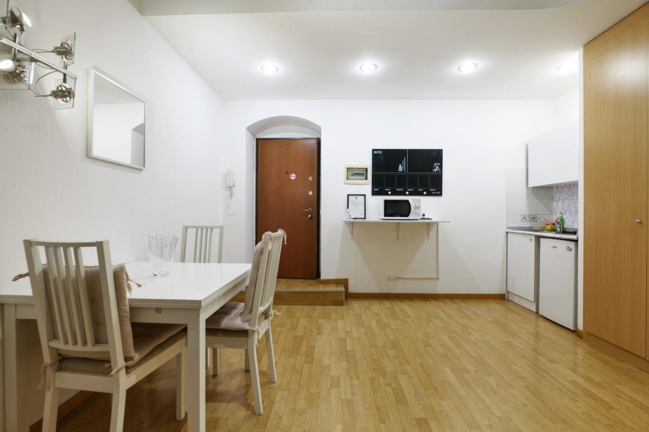 Luminoso Appartamento Con Balcone In Cadorna ميلان المظهر الخارجي الصورة